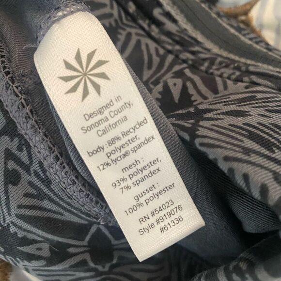 Athleta SZ S black and grey cropped leggings - Picture 5 of 5